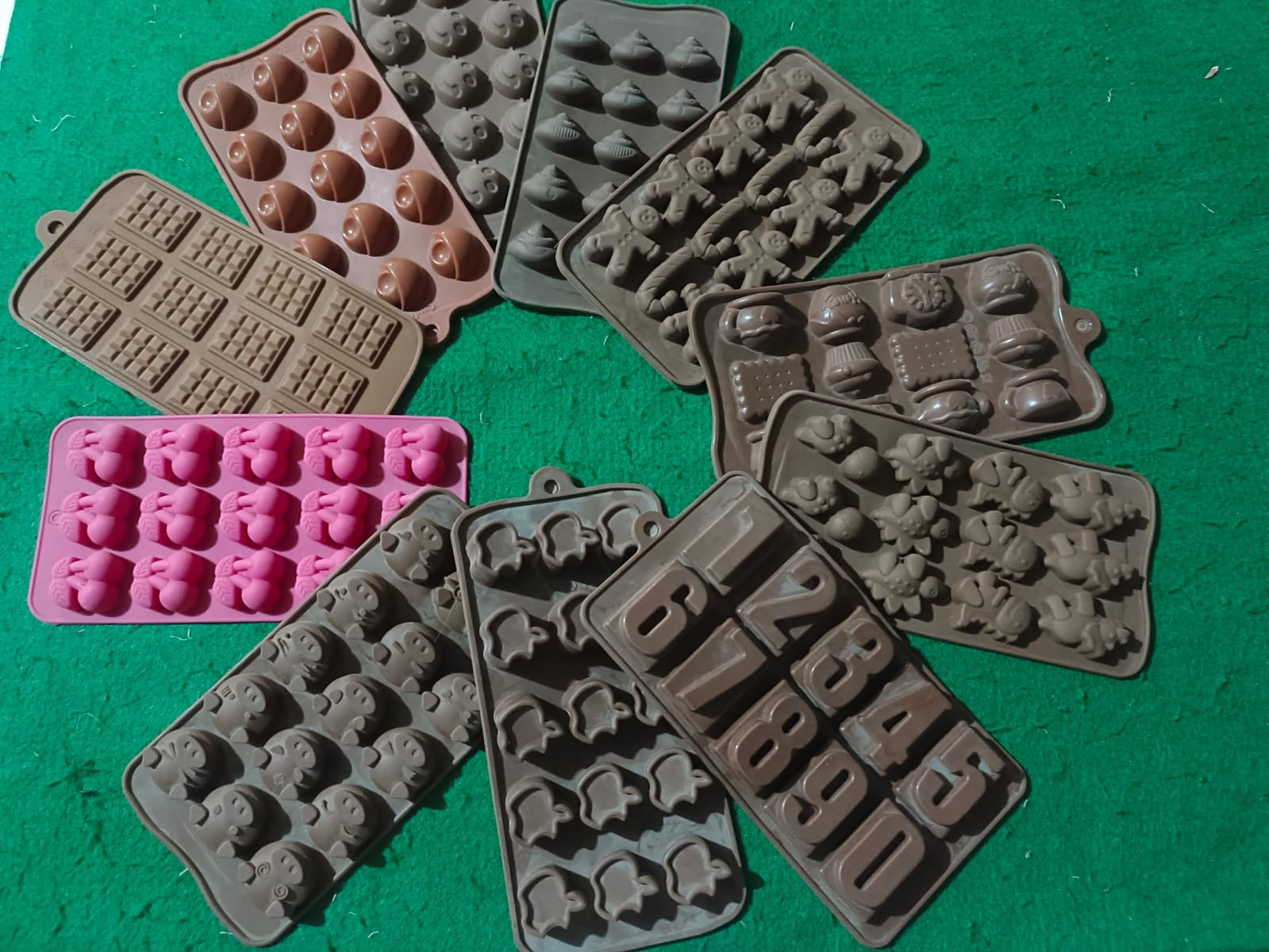 SILICONE CHOCOLATE MOULD MULTIPLE SHAPES 9 -10 DESIGN (